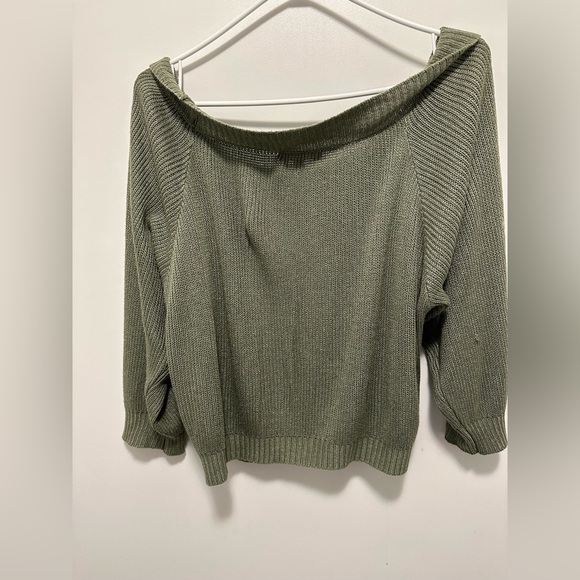 Slouch shoulder sweater. 15.5 “ from shoulder to hem. - Picture 2 of 4
